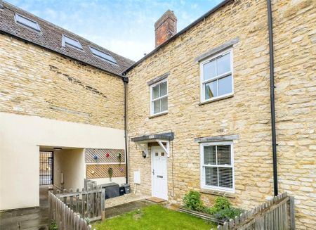 2 bedroom terraced house to rent - Photo 4