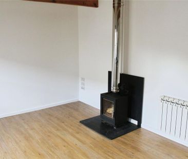 2 bedroom detached house to rent - Photo 2