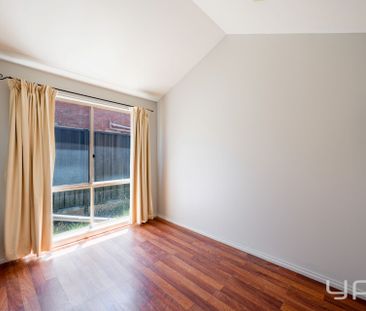 Large Family Home! - Photo 5