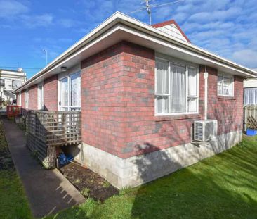 Sun, space and convenience - Photo 1