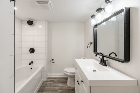 Bright 2 Bedroom Lower Unit in Welland! - Photo 5