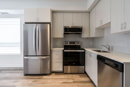 For Lease - 430 Essa Road Unit# 222, Barrie, Ontario - Photo 5