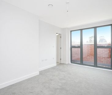 Landmark Court, 30 Queens Road, Weybridge, Surrey, KT13 - Photo 4