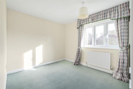 3 bedroom detached house to rent - Photo 4