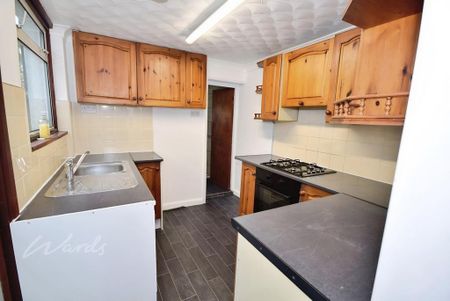 4 bedroom terraced house to rent - Photo 5