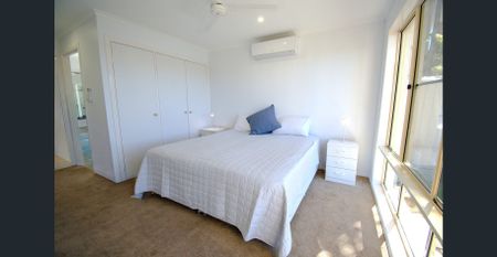 Luxury Corporate & Long-Term Holiday Rental – Waterfront Living on Bribie Island - Photo 4