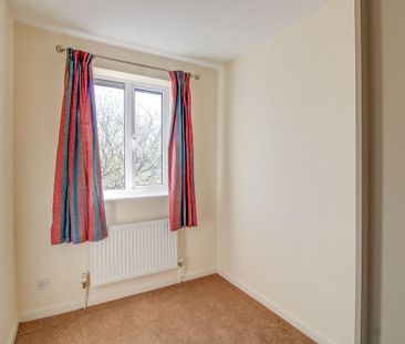 3 bedroom end of terrace house to rent - Photo 4