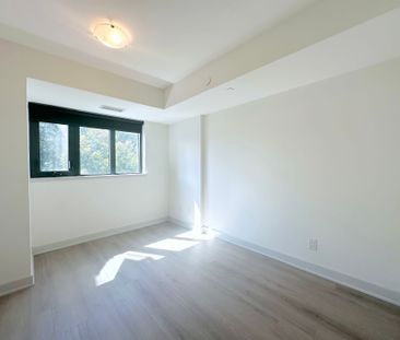 For Lease - 3385 Dundas Street Unit# 322, Toronto, Ontario - Photo 4