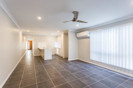 Modern 3-Bedroom Duplex - Photo 2