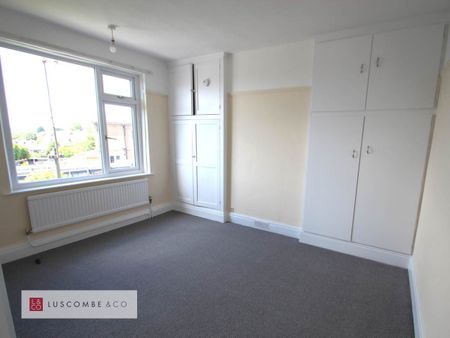 Beechwood Crescent - Photo 2