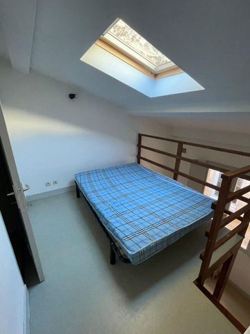 Location Appartement 1 pièce 24m² BORDEAUX 33000 - Photo 3