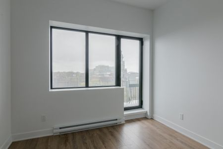 30 Saint-Joseph Est - Photo 2