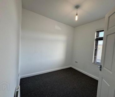 7 Ellis Street, Carrickfergus, BT38 8AY - Photo 1