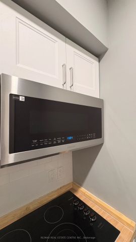 64 Simcoe Street N ##1 - Photo 4