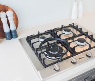 Popular Metro Spire North East Two-bedroom - Luxury & Convenience - Photo 6