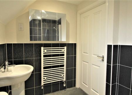 St Briavels Close, Tuffley, Gloucester, GL4 - Photo 5