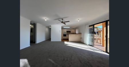 Three Bedroom Apartment in The Entrance North - Photo 2