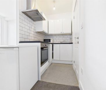 Property to rent - Photo 5