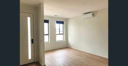 Brand New Double-Story Family Home – Practicality and Convenience in a Prime Location - Photo 3