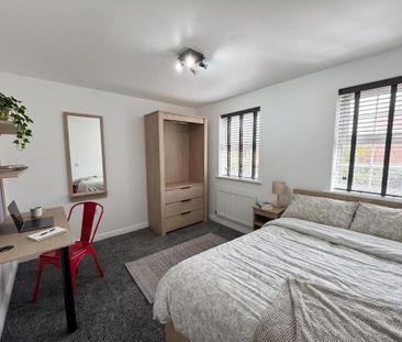 1 bedroom in a house share to rent - Photo 5