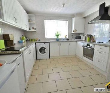 Graceway, Stevenage, Hertfordshire, SG1 - Photo 4