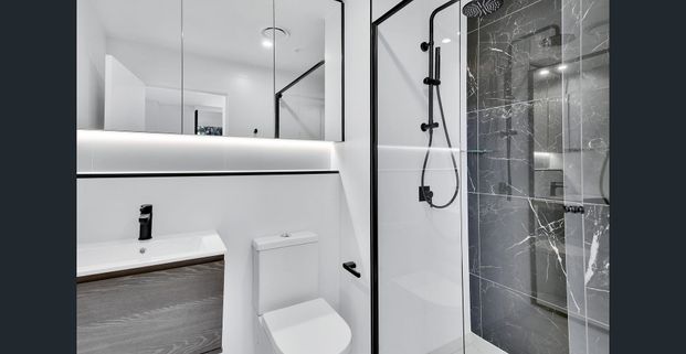 Brand New | Large Balcony | Access Amazing Amenities - Photo 1