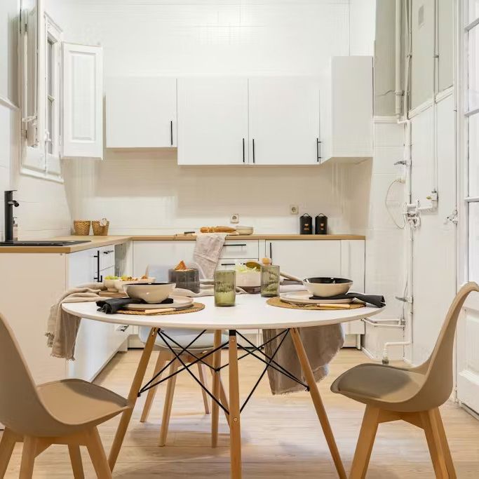 Carrer de Balmes, Barcelona, Catalonia 08006 - Photo 1