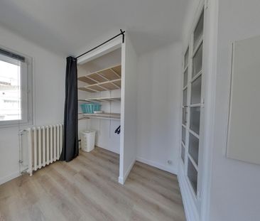 T4 à l'etage d'une maison avec balcon, cave et cour privative, - Photo 5