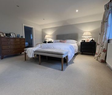 4 bedroom detached house to rent - Photo 6
