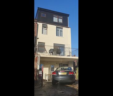 Studio Flat, Circular Road, M25 - Photo 1