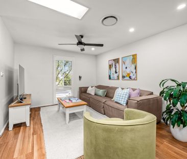 Modern Family Living with Space, Style, and Comfort - Photo 4