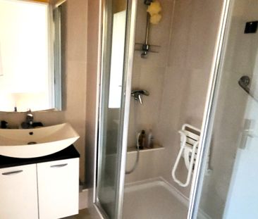 Location Appartement 1 pièce 34m² MARSEILLE 8ème - Photo 3