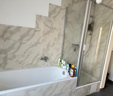 Ein Zimmer in einer 4er WG - Photo 4