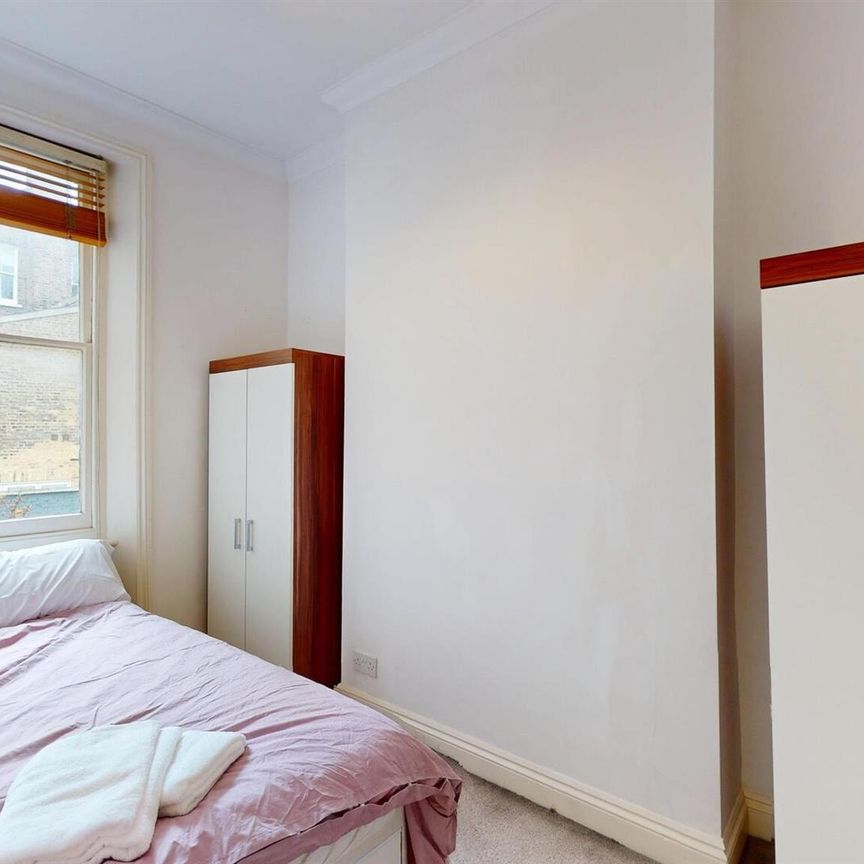 2 bedroom property to let - Photo 1