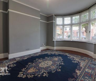 4 bedroom detached house to rent - Photo 4