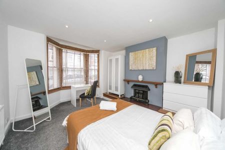 5 Bed Terraced House, Donnington Road, RG1 - Photo 5