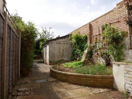 3 bedroom house to rent - Photo 2