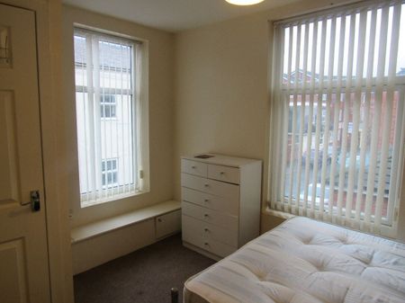 Adelphi Street Flat, Preston - Photo 3