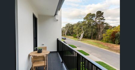 Private and Secure Living - Between the City and the Beach – Fabulous Fulham Gardens - Photo 2