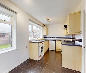 2 bedroom semi-detached house to rent - Photo 4
