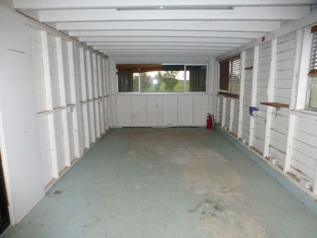 Large Family Home - Photo 5