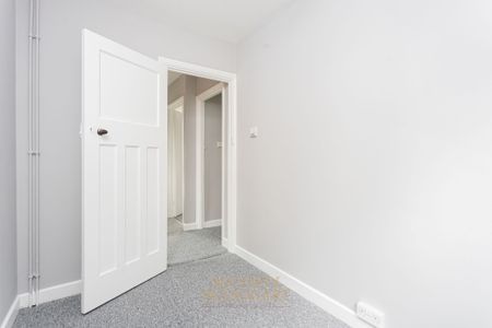 Cobbles Crescent, Crawley, RH10 - Photo 4