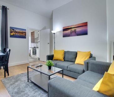 3 bedroom flat to rent - Photo 2