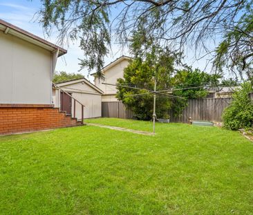 Neat And Tidy 3 Bedroom Family Home - Photo 5