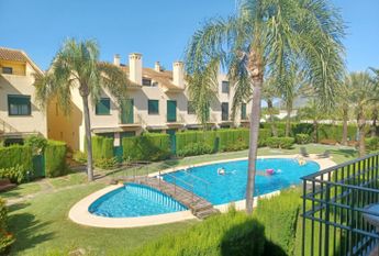 FOR RENT: SPACIOUS AND ELEGANT 4-BEDROOM BUNGALOW FOR LONG TERM