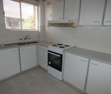 Convenient 2-Bedder! - Photo 4