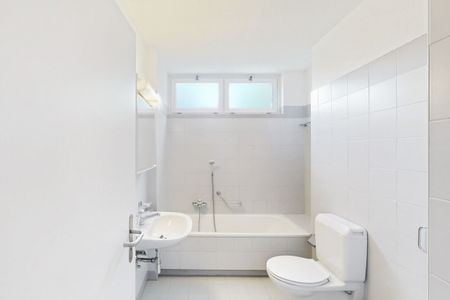 A due passi dalla città: Appartamento di 2.5 locali immerso nel verde - Foto 2