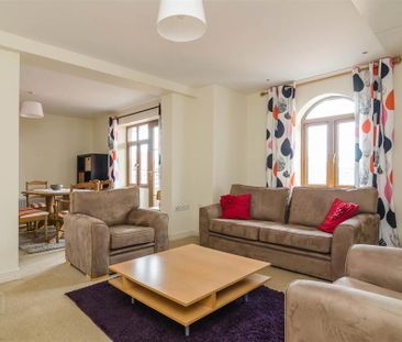 16 Chancellors Court, 55-57 Malone Road, Belfast, BT9 6SA - Photo 1