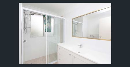 Convenient St Luica Apartment – Spacious, Stylish, and Perfectly Located - Photo 5