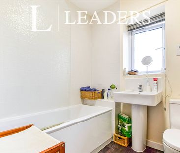 3 bedroom house to rent Manchester, M19 - Photo 6